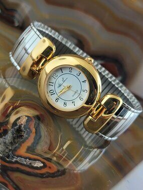 Vintage Women's KATHY LEE Easy Read Gold & Silver Stretch Band Watch